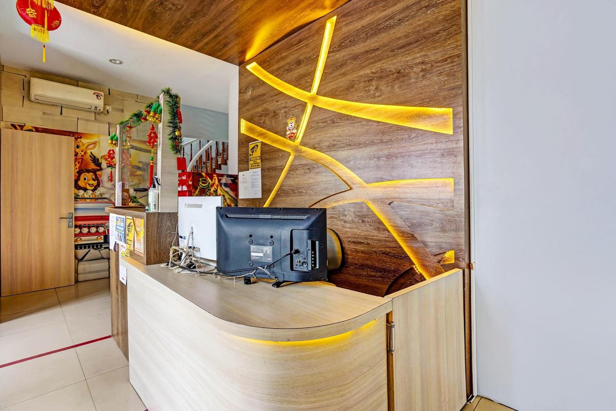 Capital O 90888 Bintang Diponggo Residence 수라바야 외부 사진
